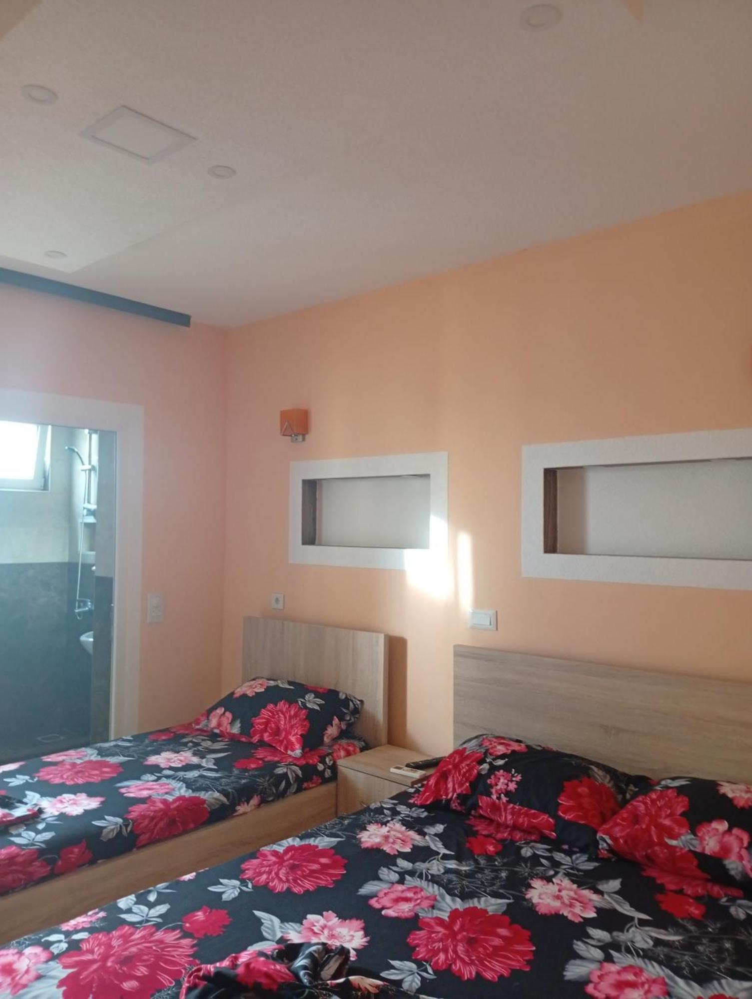 Grandino Holiday Rooms&Apartments Ulcinj Exterior foto